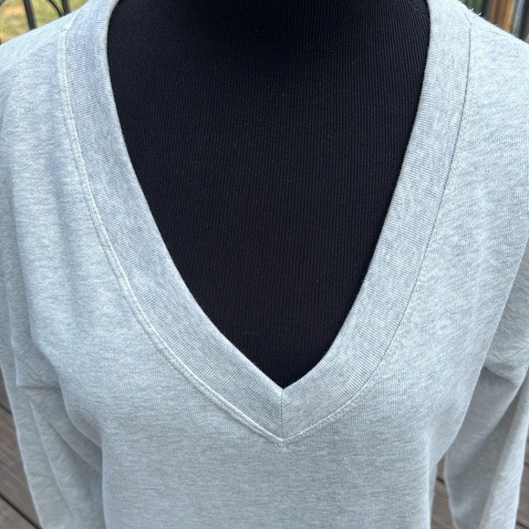 GAP V-neck Sweatshirt - Picture 3 of 15